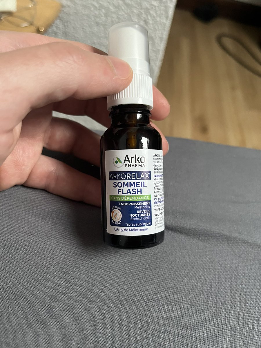 FluffyRoljin's tweet photo. @bezefsar J’ai testé ça et ça marche super bien mais y’a de l’éthanol dedans donc je pense que c’est mort aussi https://t.co/vrhpd2niNg