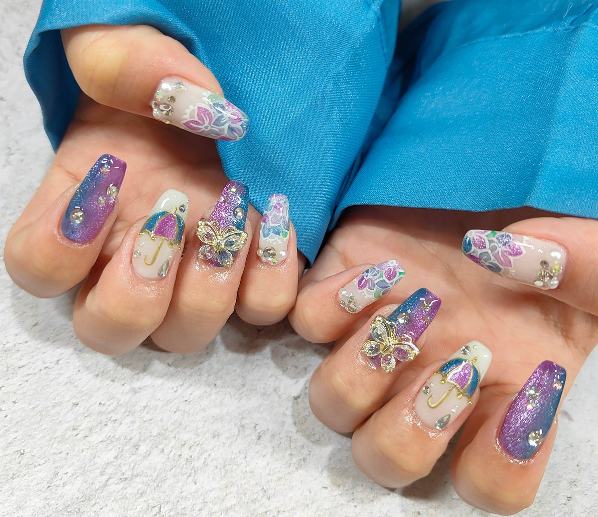 .

NEW NAIL

#梅雨ネイル #傘ネイル 
#紫陽花ネイル 
#3Dネイル #個性的ネイル 

.