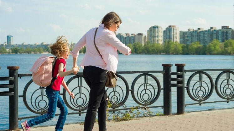 Parenthood is a key driver of gender inequality around the world buff.ly/3R4qYa4 via <a href="/LSEforBusiness/">LSE Business Review</a>