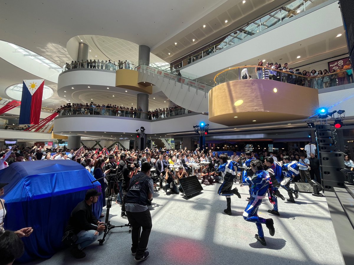 An electrified, energetic noontime at MOA thanks to <a href="/VinFastPH/">VinFast Philippines</a>!🔋🚗⚡️ Thank you so much for having us!

Supercharging the program too are our dance buddies <a href="/JABBAWOCKEEZ/">JABBAWOCKEEZ</a> and <a href="/ATeamPH_/">The A-Team</a> 😍🫶 So great to see you guys!

BGYO FOR VINFAST
#BGYO