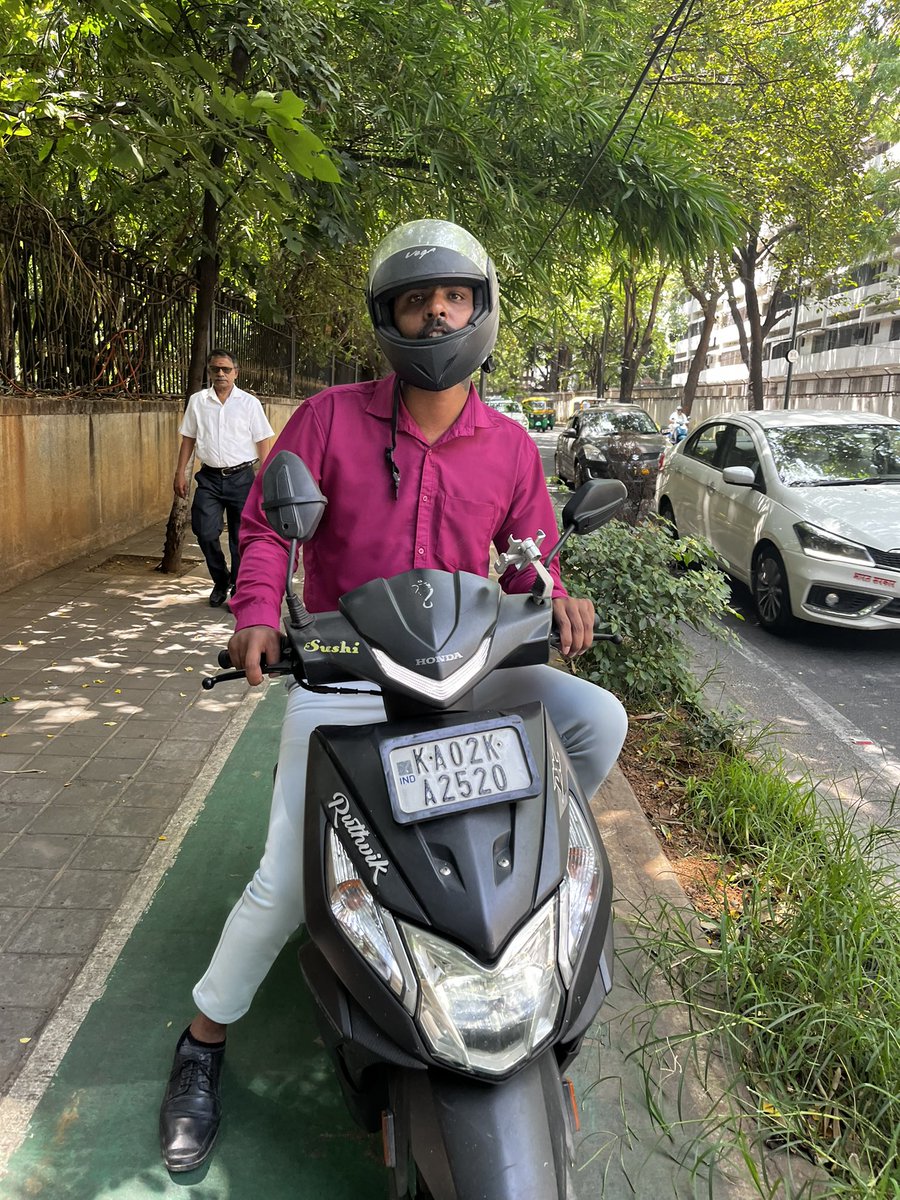 Bangalore and its citizen 😡 <a href="/btppubliceye/">BTPPubliceye</a> can you please take some action the number plate and face of the rider riding wrong is clearly visible