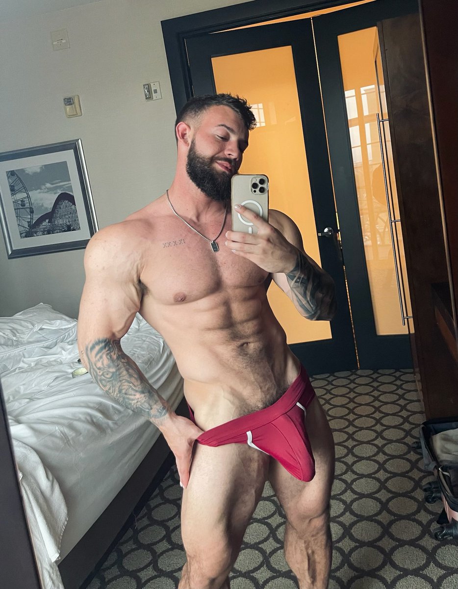 Sending my nudys to anyone who replies “hi” ;)