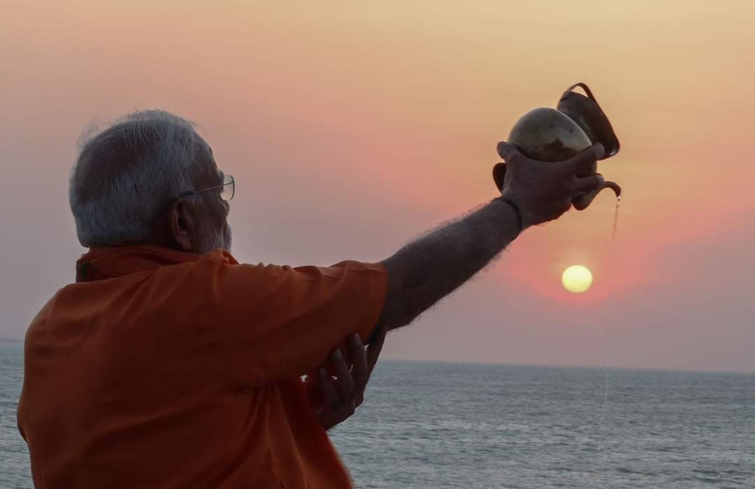 ajayvalecha6's tweet photo. ॐ सूर्याय नमः
@narendramodi https://t.co/faxgWf4But