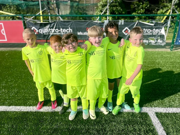 FeederFc's tweet photo. 6s &amp; 9s @cufcacademy1  💛

@NonLeague16 @HuntsFA https://t.co/ZYcwAwDNLC