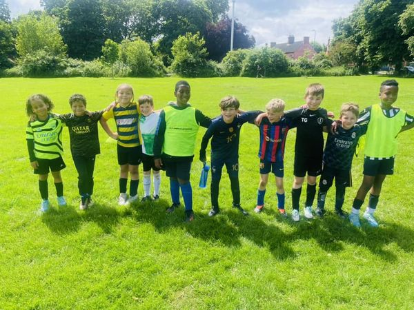 FeederFc's tweet photo. Our First Small Group Coaching Week (SGC) During Half Term 💛
Great Learning Week &amp; Always Filled With Laughs 🥰

@HuntsFA @NonLeague16 https://t.co/H1tKMYsjGe