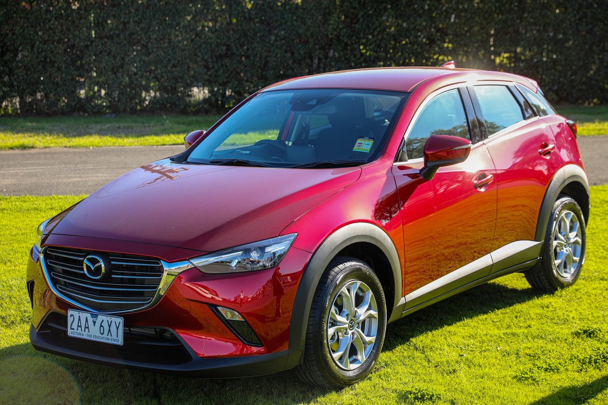 This week, we were delighted to welcome our Car Raffle winner, Sue, to Caulfield to collect her brand-new Mazda CX-3. Upon receiving the keys, Sue recalled her shock when she received the news of her win. Thanks for supporting the MRC Foundation Gala and @RDAVictoria, Sue ❤️