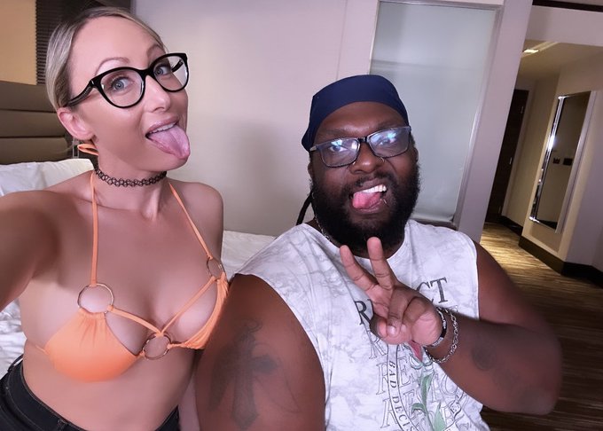 Always grinding hard with Mr @MACGEE22 my production manager. You guys loving all the new content coming<a class="tags" href="/tag/macgee22">@macgee22</a><a href="/tag/besties"class="tags"><span>#besties</span></a>