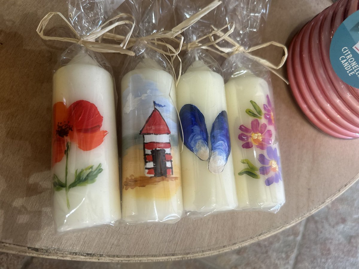 WarcombeP's tweet photo. Our site shop at Warcombe has a great selection of locally produced Ciders and a variety of reasonably priced, unique handcrafted gifts to take home as a reminder of your holiday. Take a look before you leave! #holidaymomento #holidaygifts #cider #originalart #madeindevon https://t.co/SESpmhoOkh