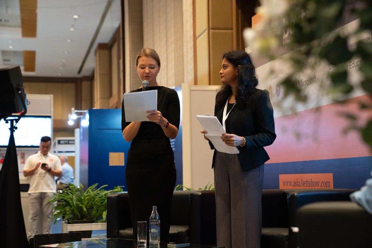 We caught up with Sarinah Ziziumiza, last year's EdTech 10 winner, on empowering women in tech in Southeast Asia. 🌟✨ 

Check out the article to find out how your class can take part in a FREE live lesson with @Tech_She_Can on Sustainable Transport. 

 eu1.hubs.ly/H09phh40