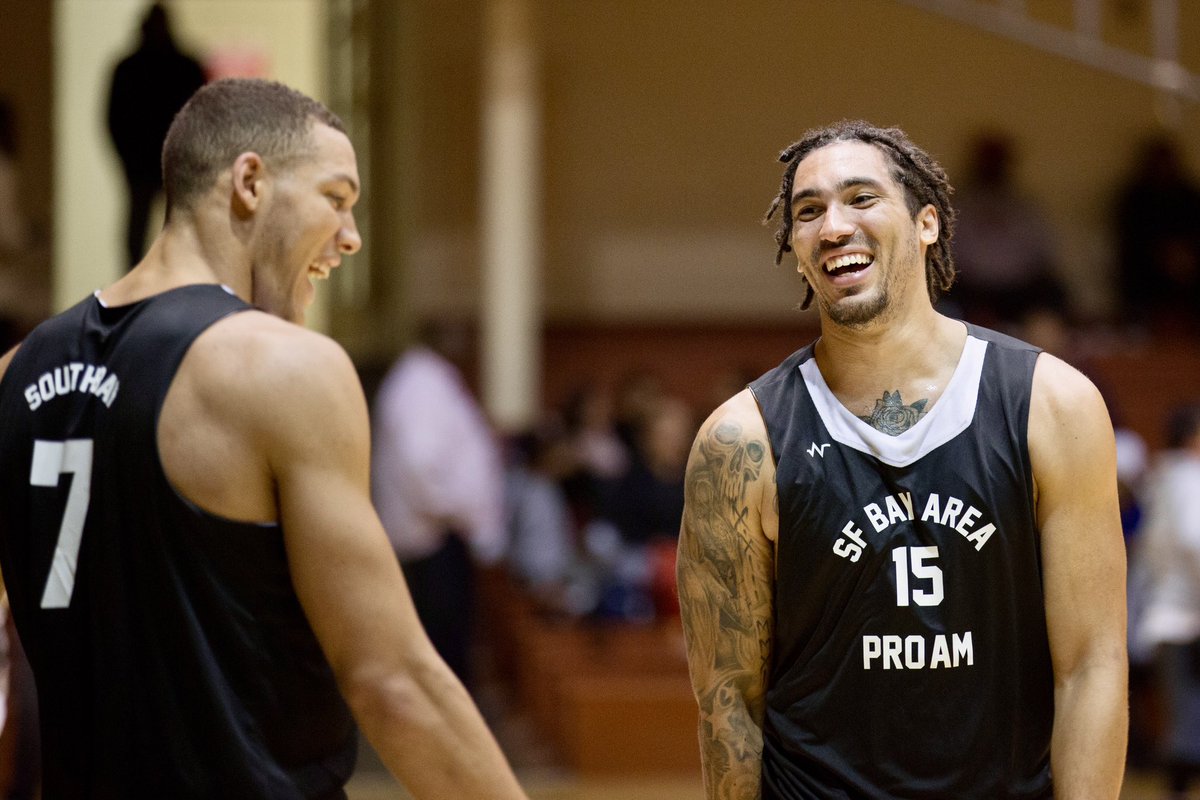 I never actually met <a href="/xtraGORDONary32/">drew gordon</a> but I could see the joy in his eyes when he was playing basketball with his little brother <a href="/Double0AG/">Aaron Gordon</a> at the SF ProAm 🙏🏽