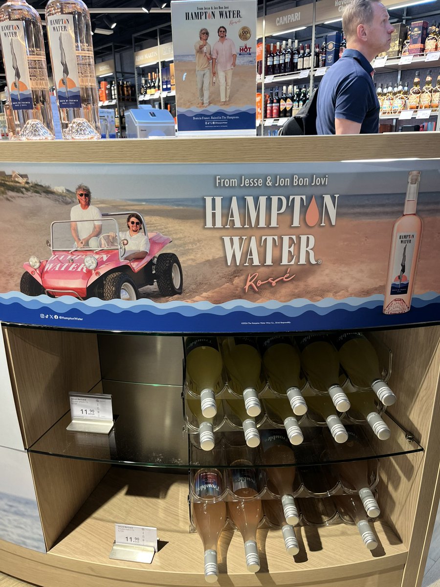 Looks like a partnership opportunity <a href="/thesamparr/">Sam Parr</a>