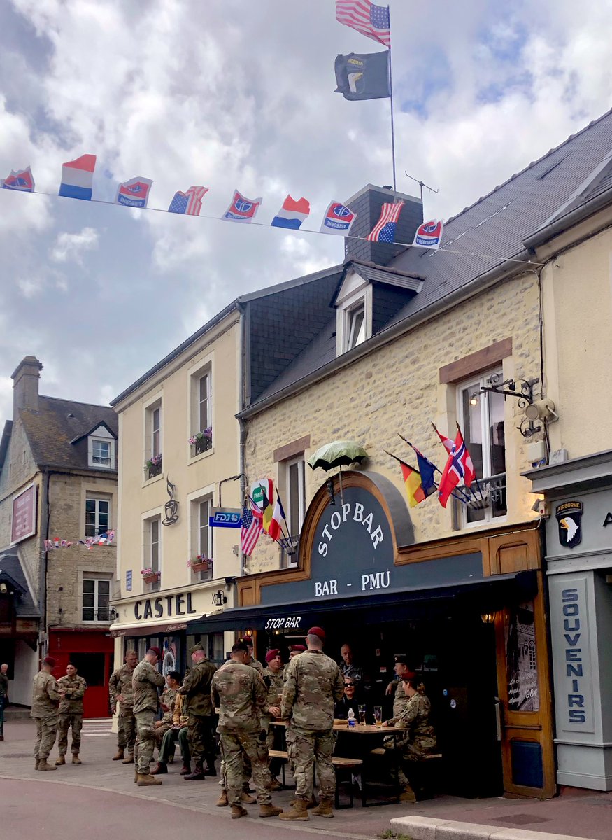 NormandyG's tweet image. The Americans have arrived. 🙂❤️🇺🇸
#StopBar #StMereEglise @101stAASLTDIV @82ndABNDiv 
I love when the American military arrive. #DDay80 #Normandy