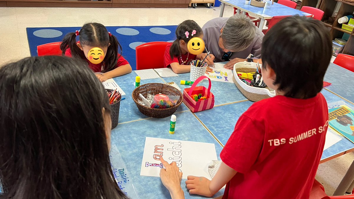 ArushiM06's tweet image. What a fantastic way to wrap up Week 1 of #SummerSchool! 📚✨ Had an enriching experience with our amazing students and their supportive parents in the book and vocabulary club. #SummerJoy @EnrichmentTbs @TBS_Delhi