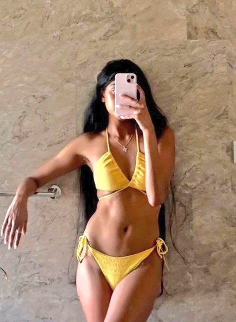preethi_066's tweet photo. My toxic traits going To the pool knowing full well that I am allergic to chlorine ....
#bikini #moodtothecore #teengirl #fridaymoods #models #Australia https://t.co/P6vDrCQdqh