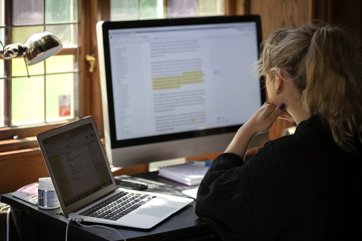 I en systematisk översikt redovisar vi huvudresultaten från de ingående  studierna, men vi sammanställer även deras resultat för att se vad  forskningsresultaten kan säga tillsammans. Läs om vår metod: skolforskningsportalen.se/inspiration/ar…