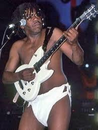 Parliament-Funkadelic band member Garry Shider appeared in their concerts wearing a diaper. This attire made him instantly recognizable on stage and earned him the nickname “Diaper Man.” #ParliamentFunkadelic