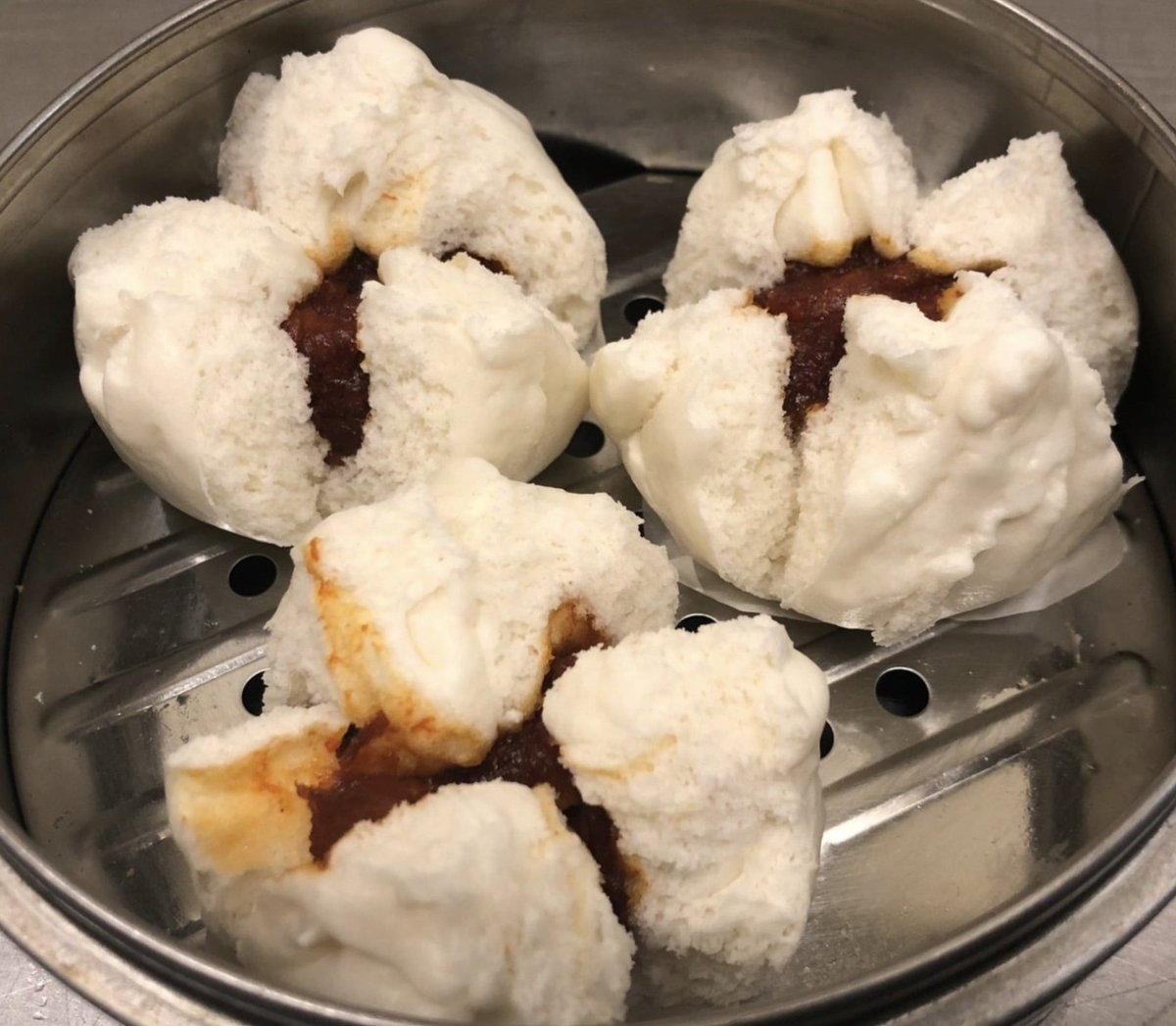 WokPond's tweet image. Oooh, Pork Buns, you’re looking mighty fine‼️ 🥵 #PorkBuns #AustinFoodies drwoktogo.com