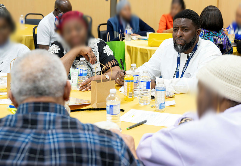 CABR_Toronto's tweet photo. Each conversation helps us build a City that upholds justice and equality. Black Torontonians, join us in-person or online to contribute to the 10-Year Action Plan. #10YearsofCABRTO
for dates and locations: https://t.co/nJ9DY5QaqC
online survey: https://t.co/xfU91ke67V https://t.co/yLM3cnbIOg