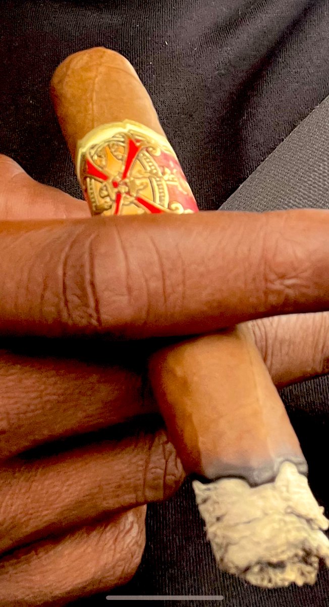 Taking a ride this morning but still time to #PSSITA #FuenteFriday smoking the Fuente Fuente #OpusX  #SMOKEBREAK  #CIGARLIFESTYLE