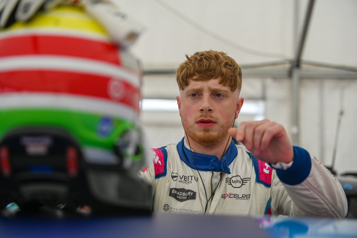 BradleyGravett's tweet photo. Racing gods go against Bradley at Snettertonโฆ ๐
The full weekend report can also be found on my website, linked in my bio tooโฆ โ๏ธ
#btcc #trackday #trackaddict #racetrack #racelife #racecar #racinglife #trackdays #instaracing #mini #minijcw
https://t.co/OhmQuyw7oi https://t.co/hJpaUjL9nC