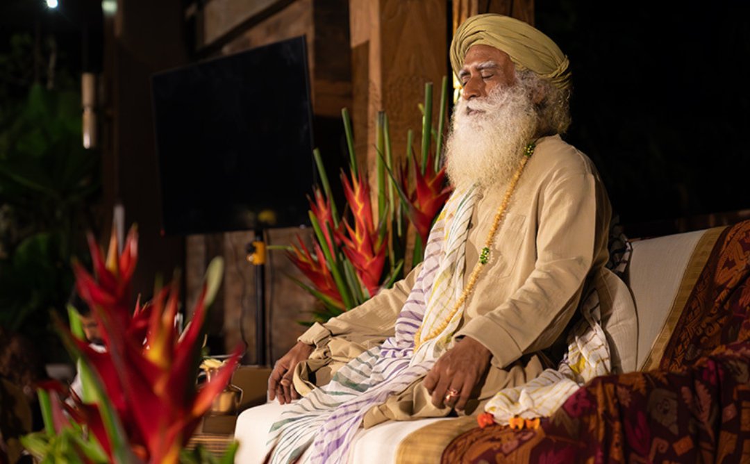 SJV_Espanol's tweet image. «En la quietud de la mente, la inteligencia puede florecer más allá de las limitaciones humanas.».

-Sg

#SadhguruEspañol #FrasesDeSadhguru #Frases #FelizJueves #SaludMental #Quietud