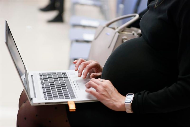 📍La #brechasalarial entre madres y padres es muy persistente en su vida laboral. Ni siquiera aquellas madres 'con alta educación' logran equiparar su salario al de los padres, según un #informe del @BancoDeEspana via @efeminista_efe 
efeminista.com/brecha-salaria… #desigualdades