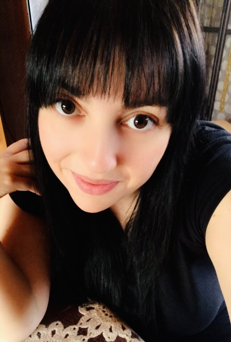 Anelida89's tweet image. La faccia di chi si è rotta il cazzo… ah no, oggi alle donne si dice si è rotta le ovaie… vabbè avete capito 😂😂 #buonpranzo 💋