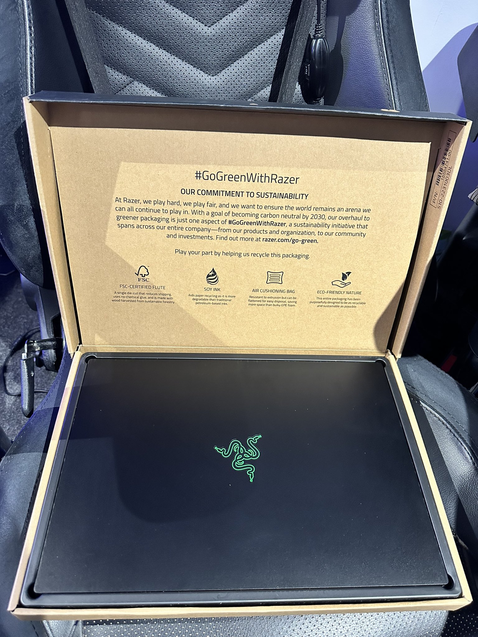 Razer Blade 18 Gaming -Laptop: NVIDIA GeForce RTX 4060 13th Gen Intel 24-Core i9 HX CPU 18