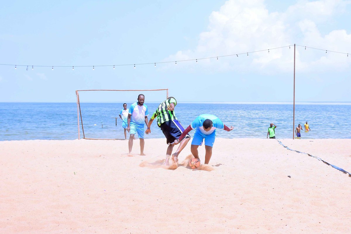 rctlakevictoria's tweet image. Fun 
Action 🎬 
Enjoyment 

At #FunSoca23 

#RotaractBeachSoccer24 promises to elevate your experience to a whole new level. Participating in this enables you not only to enjoy but also to serve the community of Wabulungu. 

📍Lido Beach, Entebbe 
📅 Saturday 27th July 2024