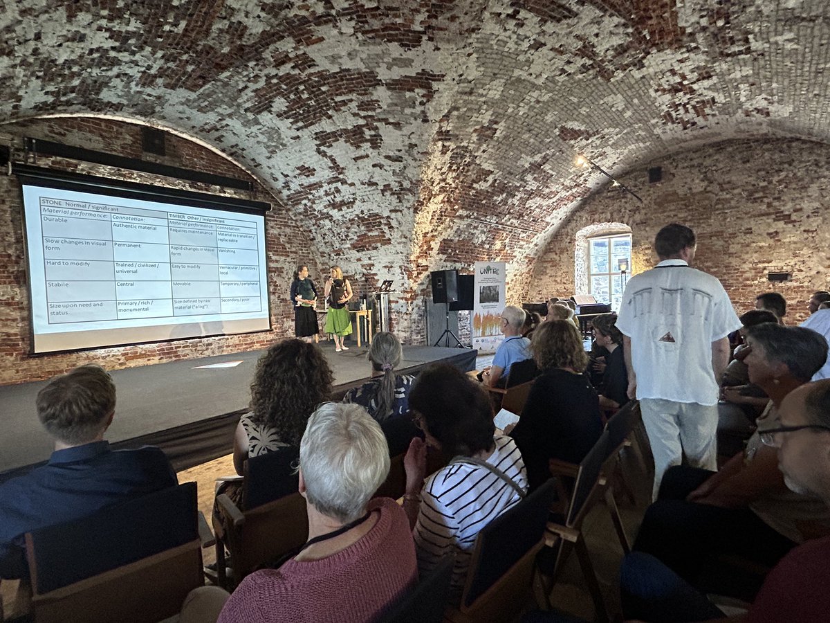 Wooden heritage has been disregarded in international conservation guidelines. Insightful presentation on Material Otherness by our Iida Kalakoski and Riina Sirén today in #FromForestsToHeritage conference in Suomenlinna. @IKalakoski @AaltoUniversity @Museovirasto