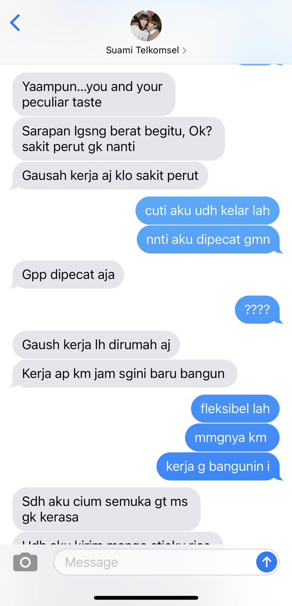 zeyandtheseven's tweet photo. syotseok / syotsok few tweets au. pasusu yang sama-sama secured, sama-sama dry kalo chat juga seperlunya, tapi bolehlah dapet romantisnya tipis tipis https://t.co/aViVZrBS84