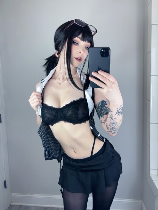 say hi for a free pic 📸 https://t.co/0WZeWSVgbe