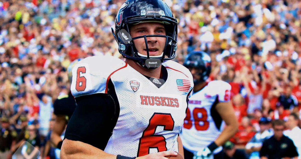 Two Hall Of Fame inductions in one day for the Huskies, WOW!!!! CONGRATULATIONS @Jordanlynch06 and @SeanTFrazier A much deserved honor recognizing an impressive list of accomplishments. A GREAT DAY TO BE A HUSKIE!!! @NIUAthletics @MACSports @SuffolkHOF