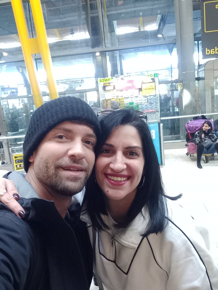 cintiasanchez08's tweet photo. Felices 35 mi @pabloalboran 🥳🥳
Se te echa mucho de menos, disfruta de tu día, por más años felicitandote ❤️ https://t.co/GrgokiLuD6