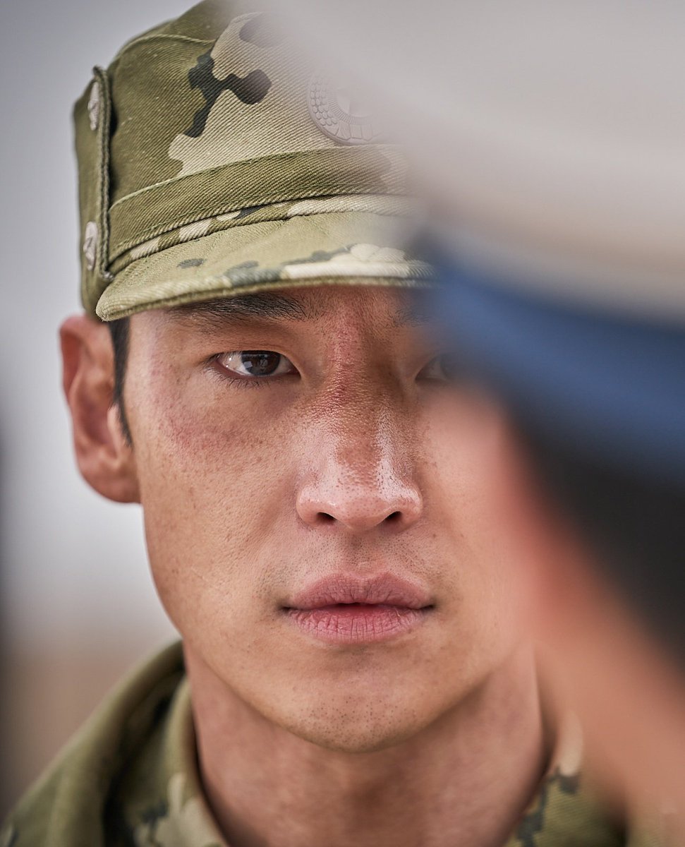 bjehoon's tweet photo. คือมันดีมาก ทั้งแววตาสีหน้า ♡♡

#이제훈 #탈주 #leejehoon #Escape https://t.co/lvXFzcMO5z