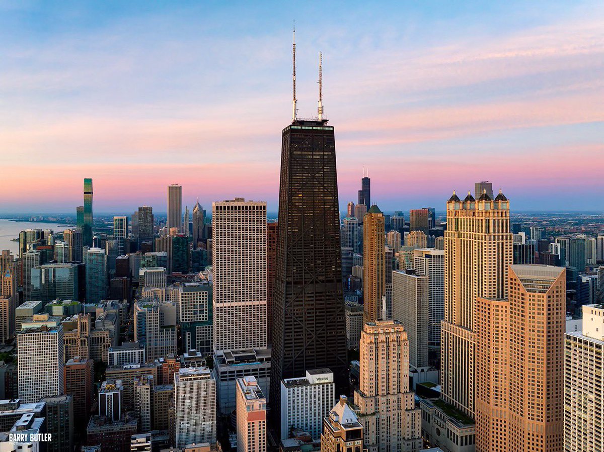 Fantastic Final Friday!   The last day of May brings us a pretty sunrise this morning in Chicago.  #weather #chicago #news #Ilwx