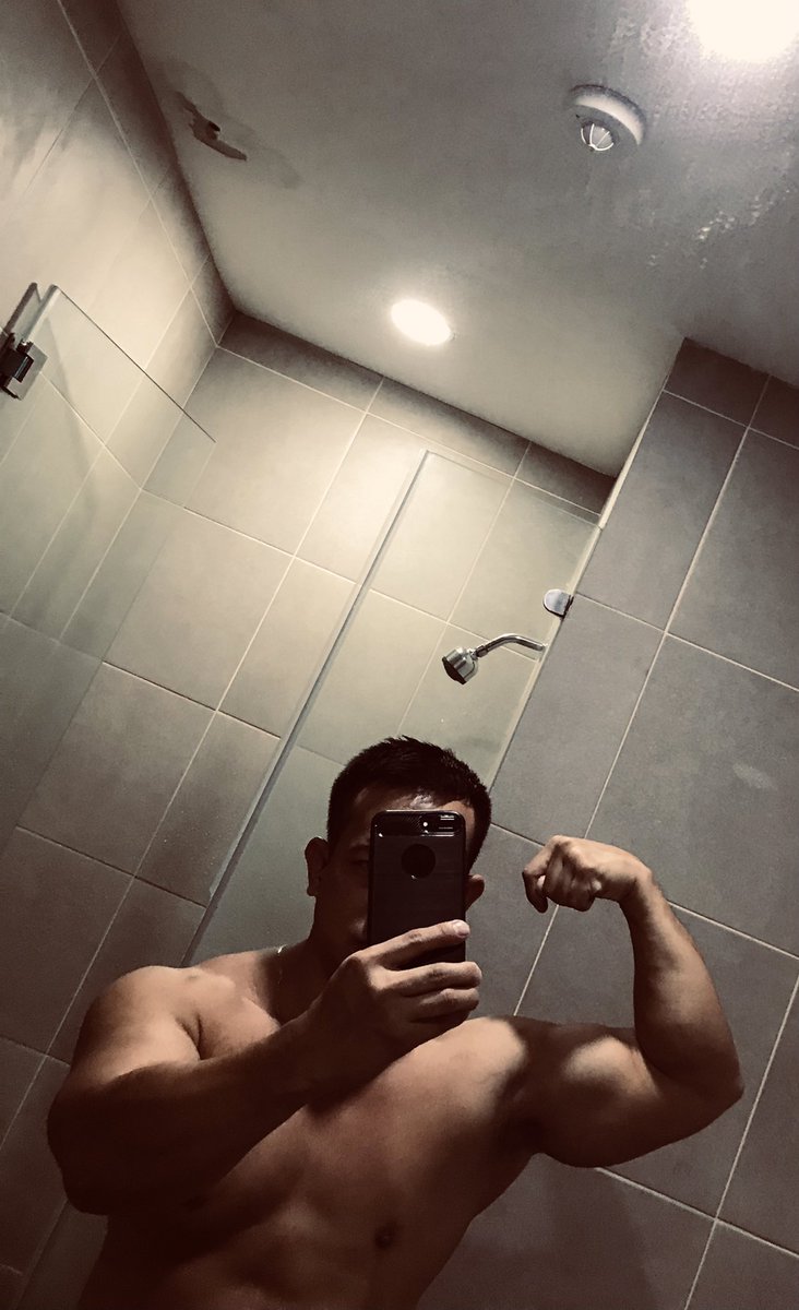 CoachMark1983's tweet photo. Mainit na gabi 🔥💪🏽 https://t.co/TRXwkRlLwV
