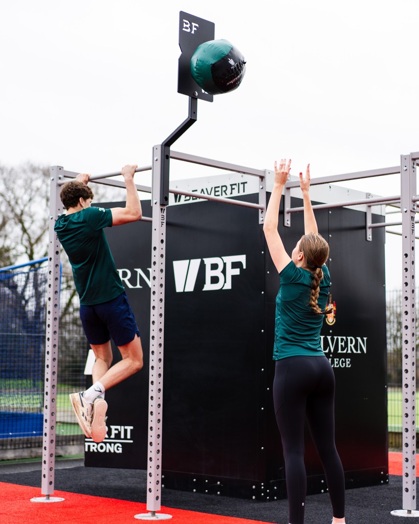 BeaverFitUK's tweet image. ⬆️ THIS is enhanced group training.

If you’re tired of your indoor gym, try our outdoor fitness solutions.

#BeaverFit #GroupTraining #OutdoorFitness