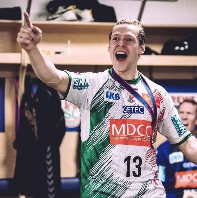 Janus Daði Smárason að vinna sinn 7. meistaratitil á 10 árum og það í fjórða landinu. Lykilmaður í liðunum í öllum þessum titlum. Þvílíka afrekið! Einn almesti sigurvegari sem við eigum.