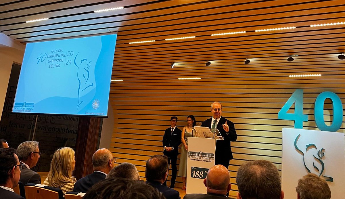 Asistimos a la entrega de los 40º 🏆<a href="/empresario_Va/">Certamen Empresario del Año</a>. El Premio Especial fue por primera vez para una una mujer: Belén Blanco de la Cruz de Industrias José Luis Blanco S.L. Agradecemos <a href="/comercio_uva/">Facultad de Comercio y RR.LL.-UVa</a>  por su dedicación y por hacer posible este ecosistema de Alumnos-UVA-Empresas.
