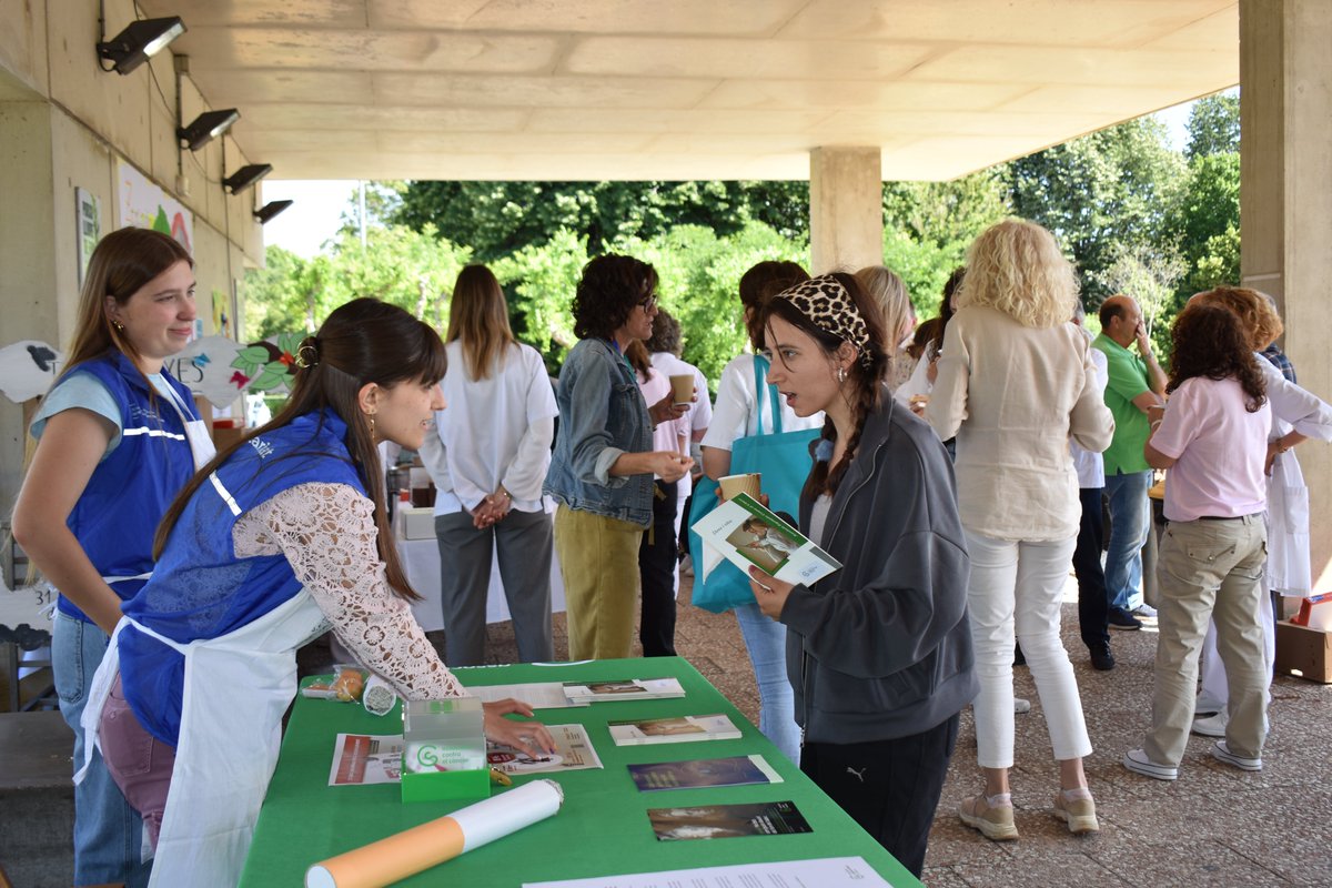 iasgirona's tweet photo. 🚭Gran diada al Parc Hospitalari Martí i Julià per sensibilitzar sobre el perjudici del tabac. Professionals, persones usuàries, entitats i escoles se sumen un any més a la festa, que ja és tradició a #IASGirona en la lluita contra el tabaquisme #ssfcat24

Gràcies a tothom 💚 https://t.co/iwyOn6rafi