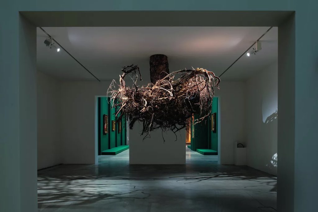 Delcroixx's tweet photo. EXPOSITION - Au #LouvreLens, l'exposition qui dévoile les mystères des entrailles de la Terre https://t.co/OhOVaM8Fth via @Figaro_Culture https://t.co/joqpeOj9QW