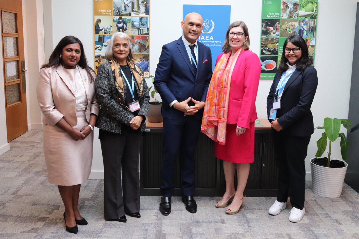 iaeapact's tweet photo. @iaeaorg @GEHealthCare @SiemensHealth During #WHA77, @iaeaorg representatives also met with the #Mauritius Minister of Health Kailesh Kumar Singh JAGUTPAL and delegates from the Ministry of Health and Permanent Mission in Geneva to continue discussions on #RaysofHope and #CancerCare. https://t.co/GbdsItZ9Ah
