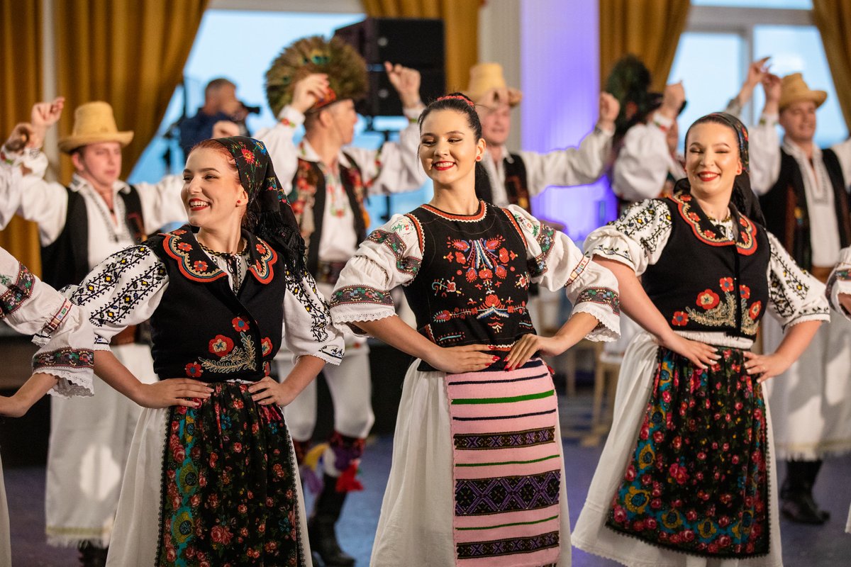 EUROCITIES's tweet photo. 📸 The pictures of the #Eurocities2024 annual conference are available!
Take a look → https://t.co/pNGeE1dzrJ
#GetClujedIn https://t.co/KgafOXlWlb