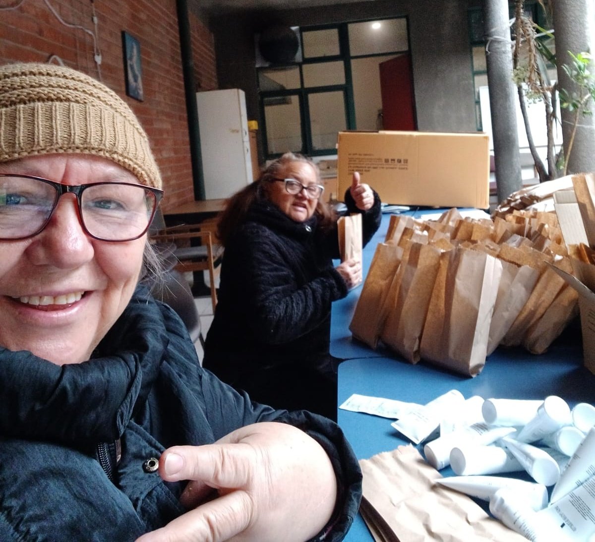 Fundación Margen de Apoyo y Promoción de la Mujer, integrante de la <a href="/RedTraSex/">Red de Trabajadoras Sexuales LAC</a>, realizando terreno diurno, distribuyendo material de prevención en VIH/SIDA e ITS, compartiendo información sobre control de salud sexual gratuito y voluntario. Santiago de Chile, 29 mayo de 2024 ❤️‍🔥