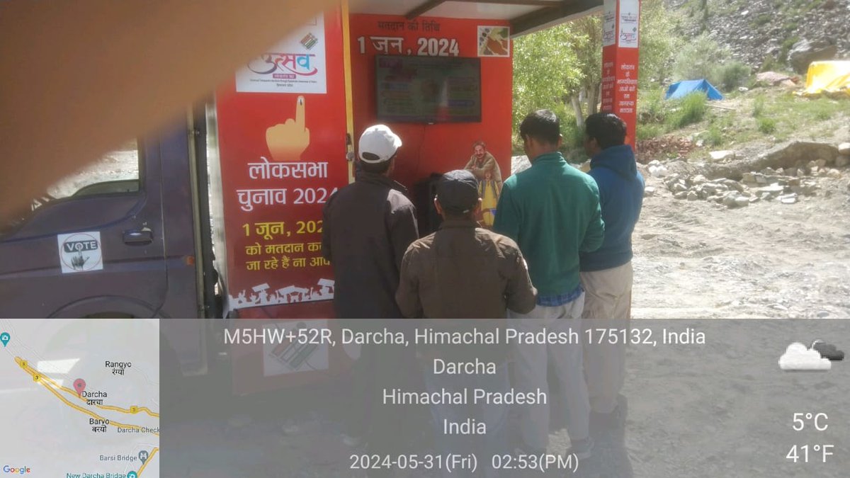 Van 12: At Lahaul & Spiti Route in district #Lahaul&Spiti Route giving message to motivate #voters to come out and #vote in big numbers on 1st June. Next stop of the #Democracyvan is Raarik Village.
#UTSAV #ECISVEEP #Chunavkaparv #Deshkagarv