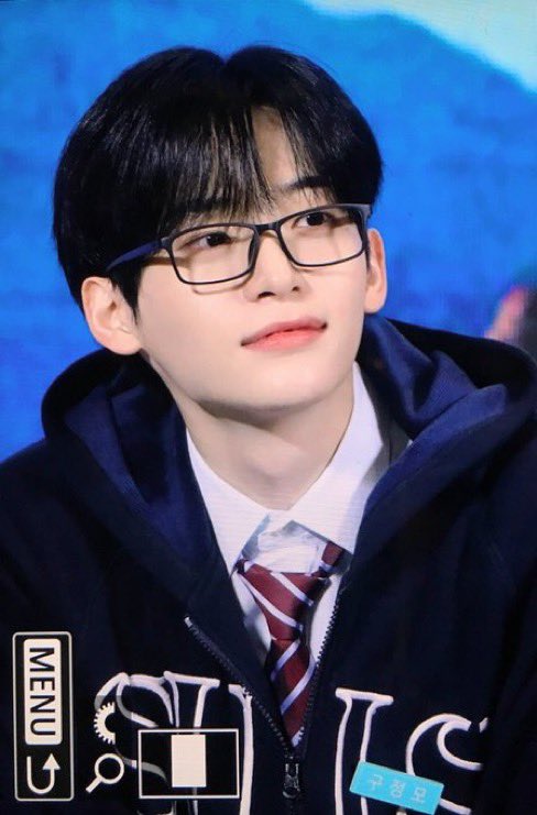 오늘왕자님얼굴
주사위6번이심데……///…..
👉🏻👈🏻……………………