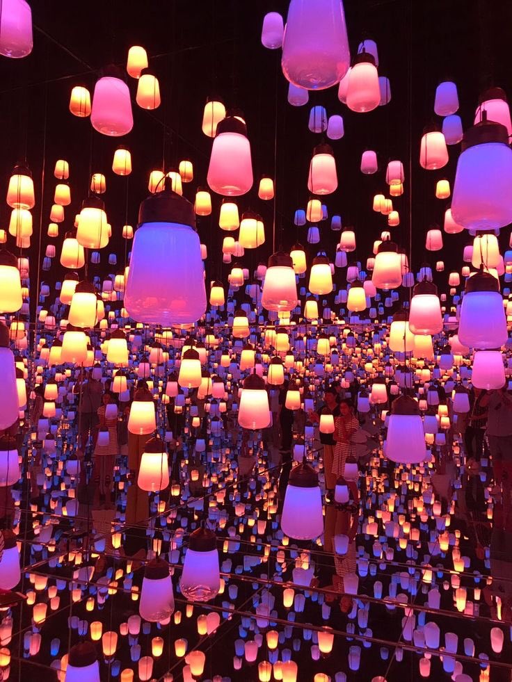 violettweets_'s tweet photo. purple lantern sky. https://t.co/qpCOZqqQcE