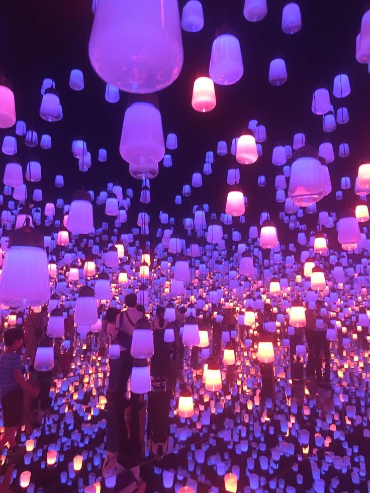 violettweets_'s tweet photo. purple lantern sky. https://t.co/qpCOZqqQcE
