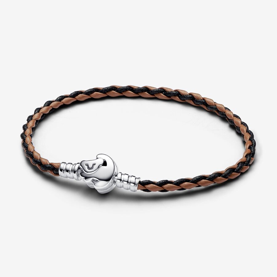 roseejam's tweet photo. ~Disney The Lion King Clasp Pandora Moments Braided Leather Bracelet🪵🌳
-เป็นสายหนังถักจับคู่สีมาได้แบบพอดีสีสวยขับผิวม้าก✨~3,050bath~size:17.5,19,20.5cm

Dm now!!

#pandorathailand #ตลาดนัดpandora #แพนดอร่า #กำไล https://t.co/Asdac1NrhX